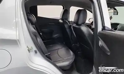 Chevrolet Spark 2016 1.0 Автомат в Москве № 104864, миниатюра 9