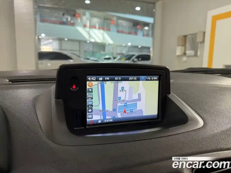 Renault SM3 2010 1.6 Автомат в Москве № 106317, фото 9