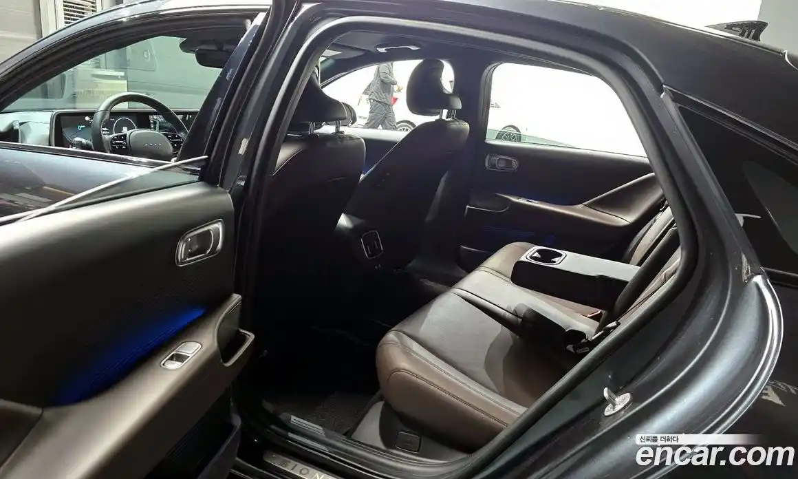 Hyundai Ioniq 6 2023 0.1 Автомат в Москве № 108771, фото 11