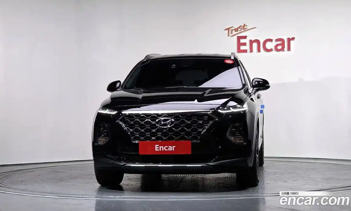 Hyundai Santa Fe 2020 2.0 Автомат в Москве № 111128, фото 1