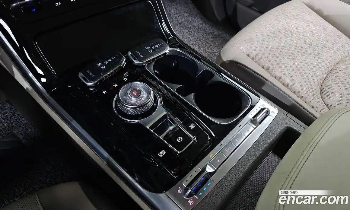 Kia Canival 2022 2.2 Автомат в Москве № 120637, фото 20