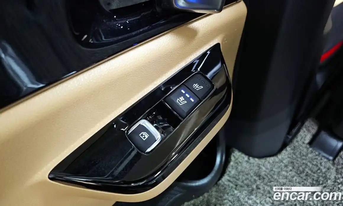 Kia Canival 2023 3.5 Автомат в Москве № 128511, фото 18