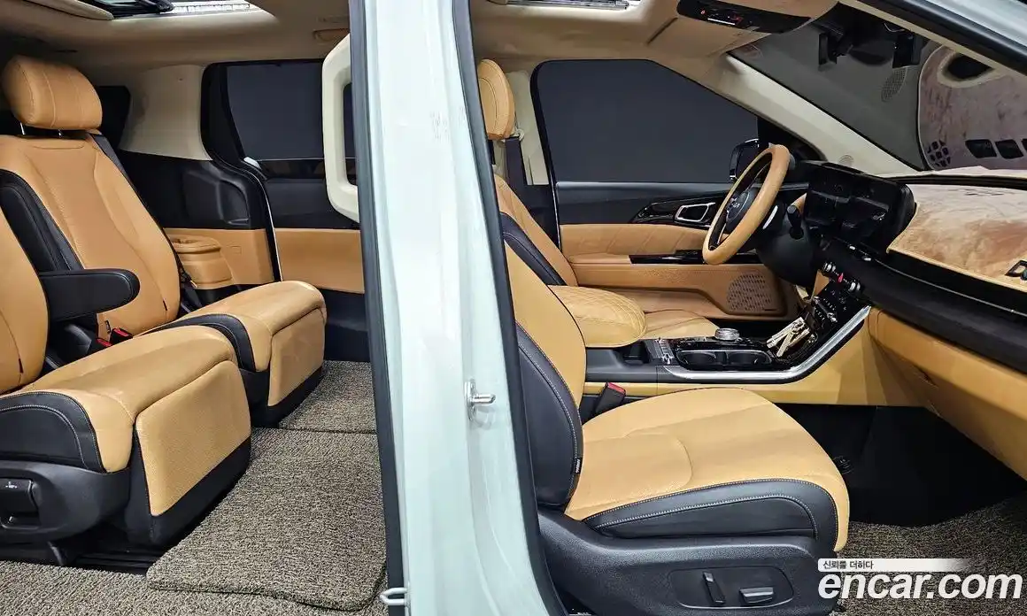 Kia Canival 2023 3.5 Автомат в Москве № 128511, фото 20