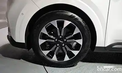 Kia Canival 2023 3.5 Автомат в Москве № 128511, миниатюра 7