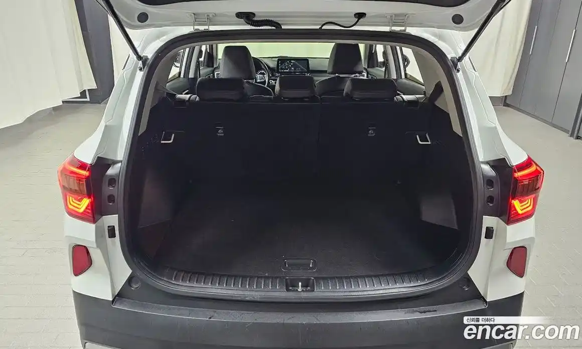 Kia Seltos 2022 1.6 Автомат в Москве № 132405, фото 19