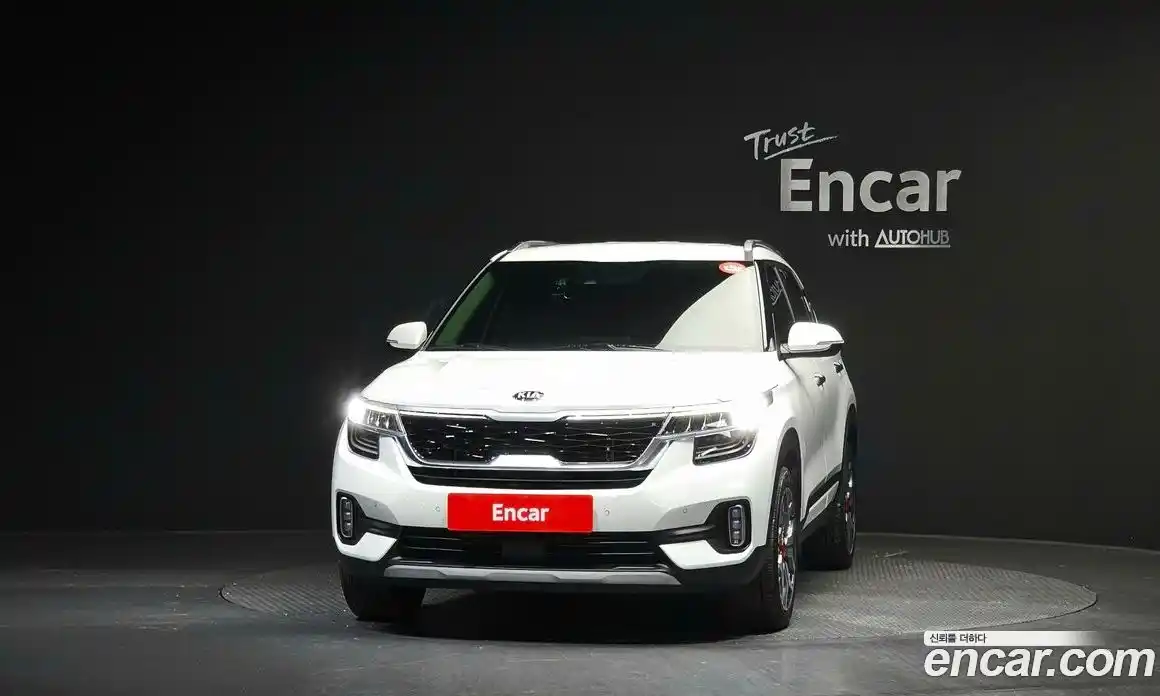 Kia Seltos 2022 1.6 Автомат в Москве № 132405, фото 3