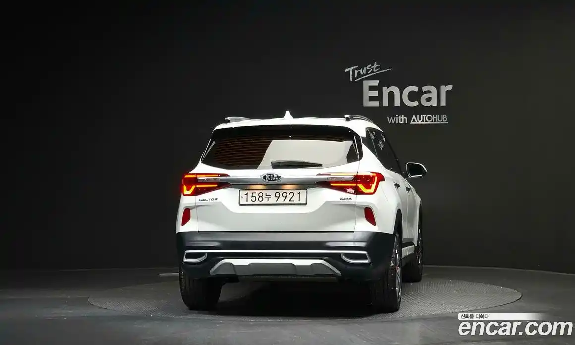 Kia Seltos 2022 1.6 Автомат в Москве № 132405, фото 4