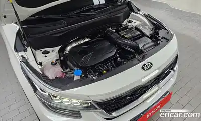 Kia Seltos 2022 1.6 Автомат в Москве № 132405, миниатюра 5