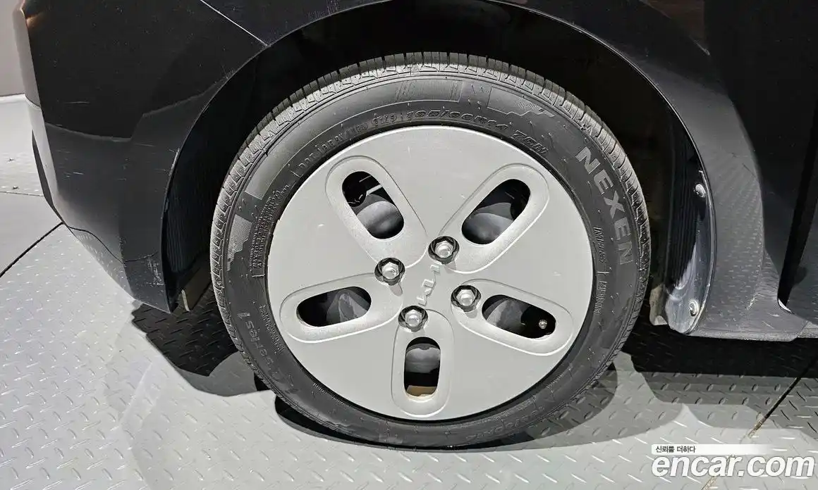 Kia Ray 2023 1.0 Автомат в Москве № 133425, фото 10