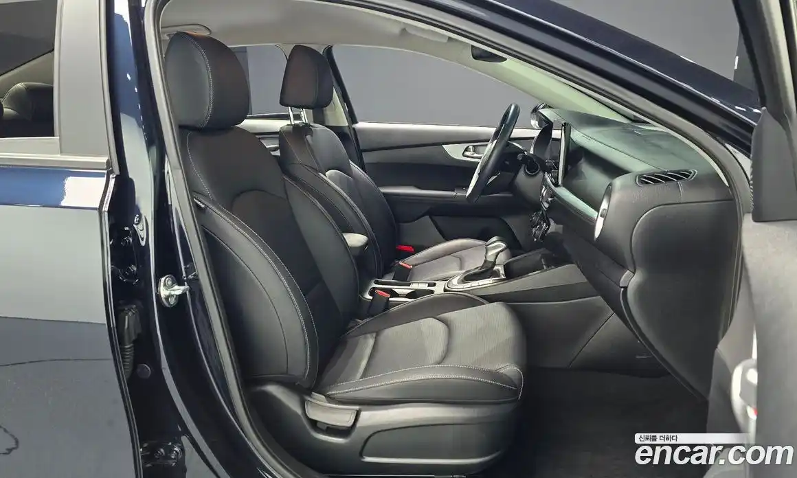 Kia K3 2022 1.6 Автомат в Москве № 133514, фото 3