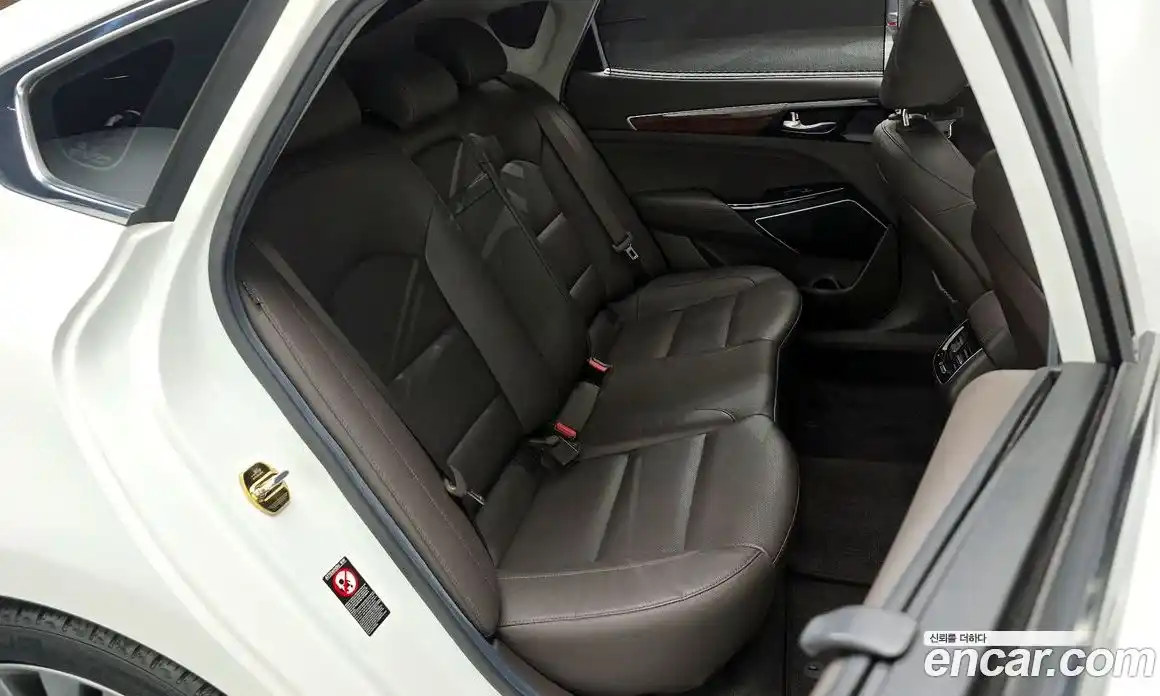 Kia K7 2017 2.4 Автомат в Москве № 133704, фото 18