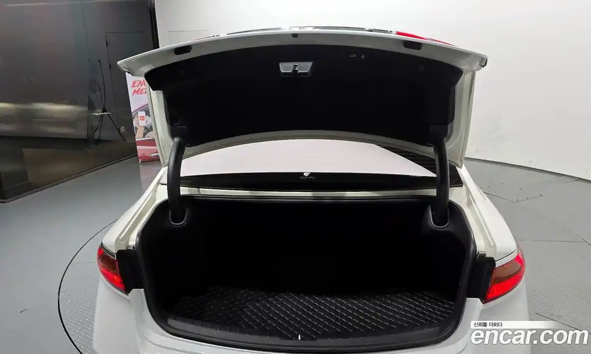 Kia K7 2017 2.4 Автомат в Москве № 133704, фото 3