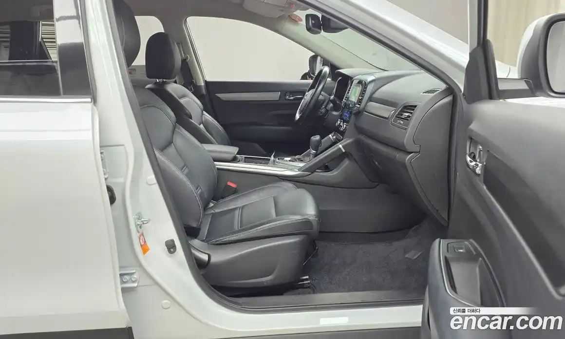 Renault QM6 2023 2.0 Автомат в Москве № 147320, фото 11