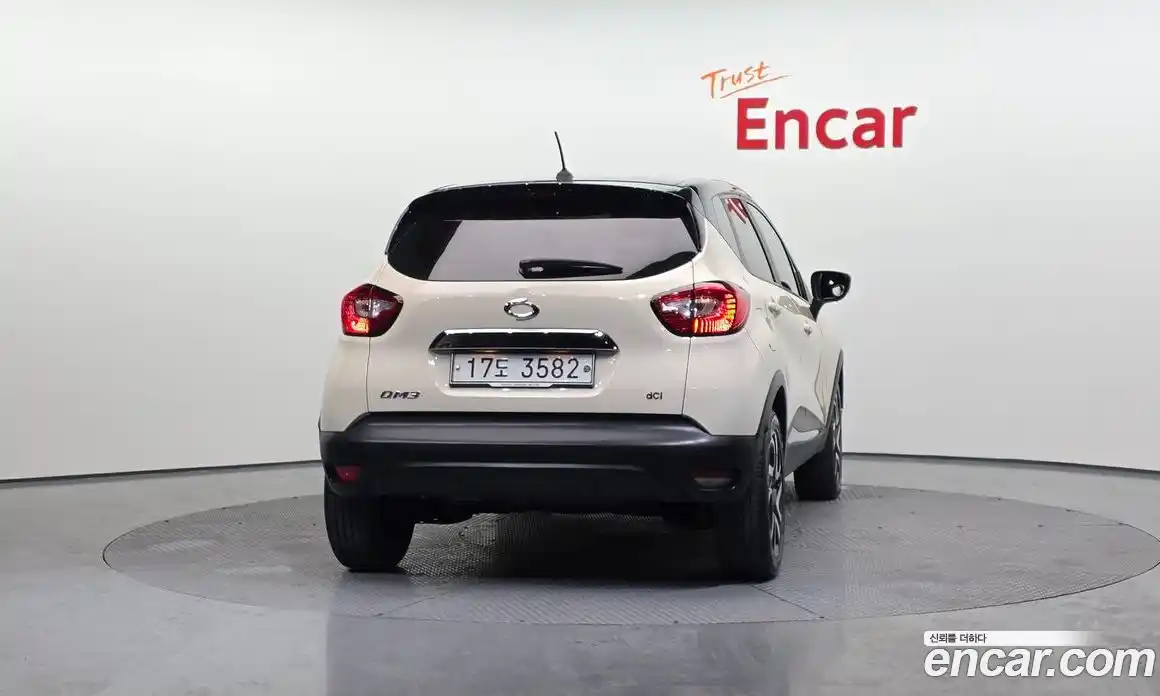 Renault QM3 2017 1.5 Автомат в Москве № 148143, фото 18