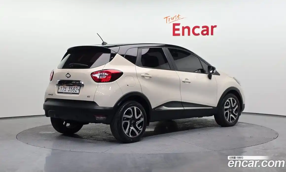 Renault QM3 2017 1.5 Автомат в Москве № 148143, фото 20