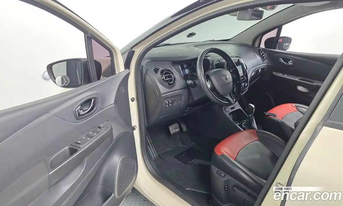 Renault QM3 2017 1.5 Автомат в Москве № 148143, фото 3