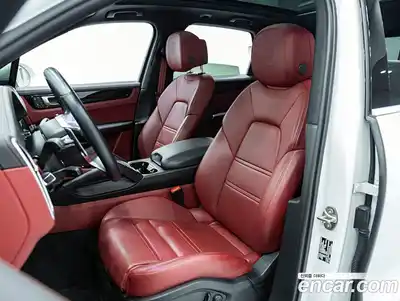 Porsche Cayenne 2023 3.0 Автомат в Москве № 151903, миниатюра 10