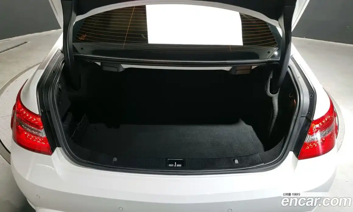 Mercedes-Benz E-Class 2013 3.5 Автомат в Москве № 160725, фото 3