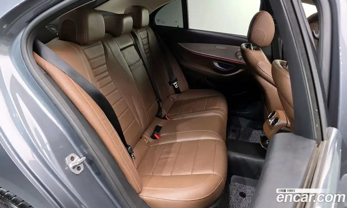 Mercedes-Benz E-Class 2019 2.0 Автомат в Москве № 160874, фото 18