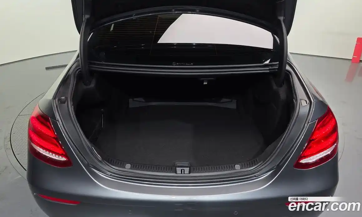 Mercedes-Benz E-Class 2019 2.0 Автомат в Москве № 160874, фото 6