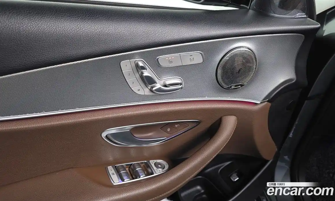 Mercedes-Benz E-Class 2019 2.0 Автомат в Москве № 160874, фото 9