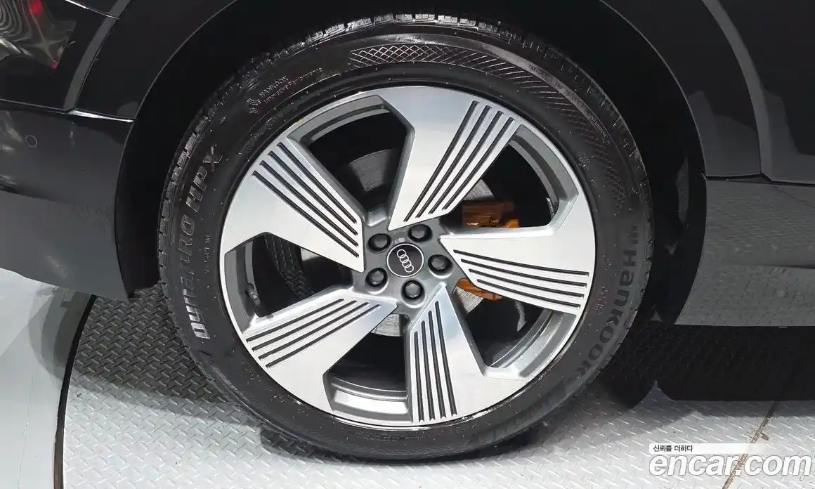 Audi e-tron 2022 0.2 Автомат в Москве № 163326, фото 12