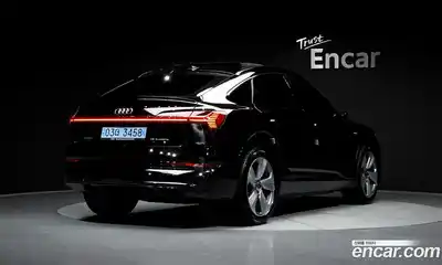 Audi e-tron 2022 0.2 Автомат в Москве № 163326, миниатюра 3