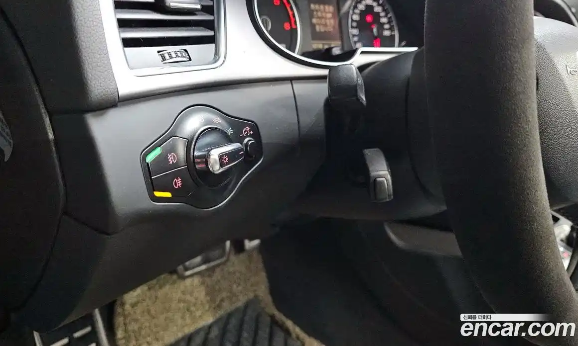 Audi A4 2013 2.0 Автомат в Москве № 163885, фото 9