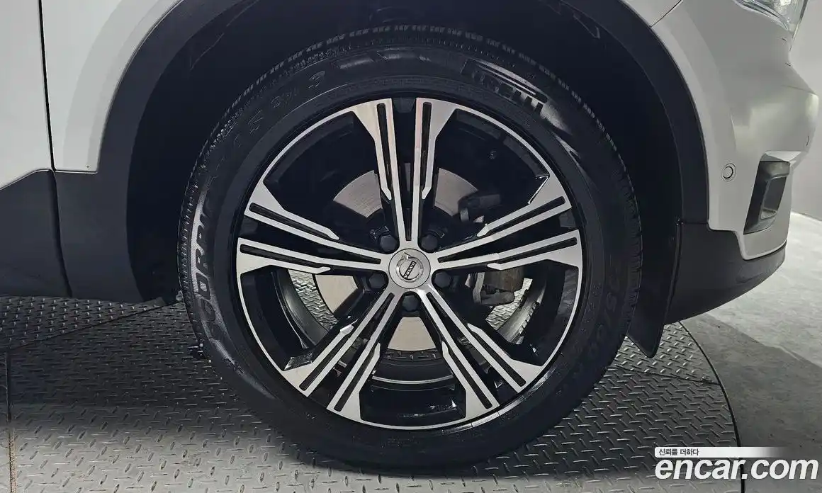 Volvo XC40 2020 2.0 Автомат в Москве № 164243, фото 16