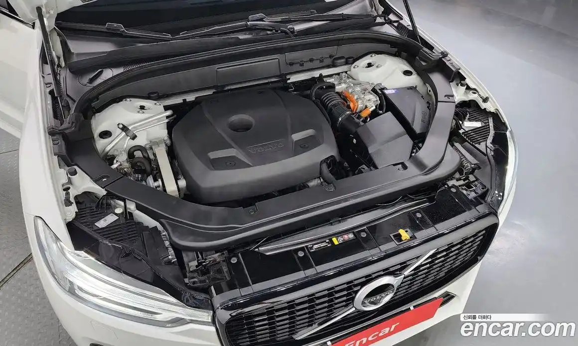 Volvo XC60 2021 2.0 Автомат в Москве № 164363, фото 6