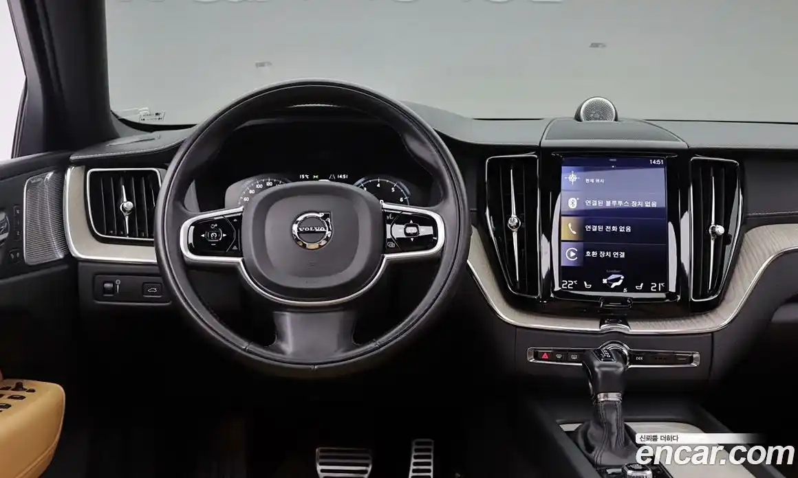 Volvo XC60 2018 2.0 Автомат в Москве № 164842, фото 13