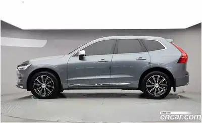 Volvo XC60 2018 2.0 Автомат в Москве № 164842, миниатюра 3