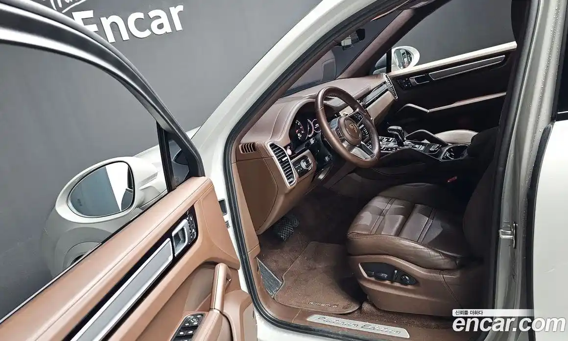 Porsche Cayenne 2023 3.0 Автомат в Москве № 165269, фото 12