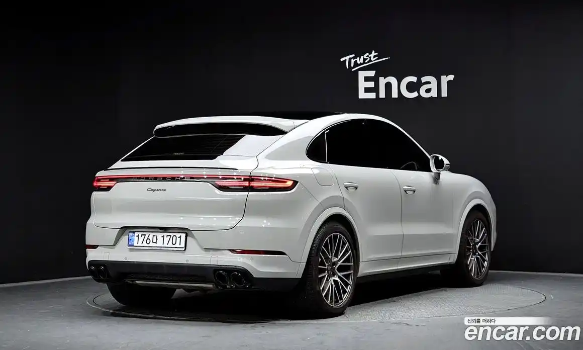 Porsche Cayenne 2023 3.0 Автомат в Москве № 165269, фото 13