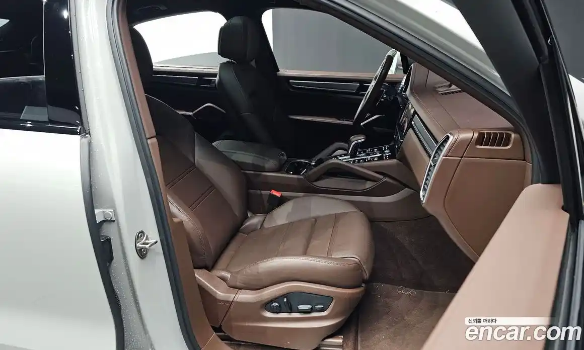 Porsche Cayenne 2023 3.0 Автомат в Москве № 165269, фото 20