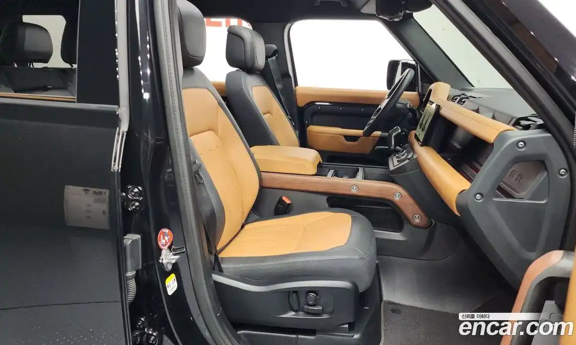 Land Rover Defender 2024 3.0 Автомат в Москве № 165955, фото 19