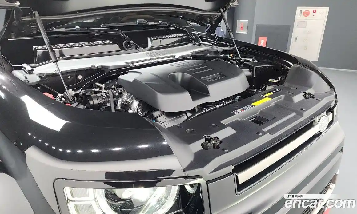 Land Rover Defender 2024 3.0 Автомат в Москве № 165955, фото 4