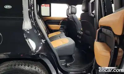 Land Rover Defender 2024 3.0 Автомат в Москве № 165955, миниатюра 9