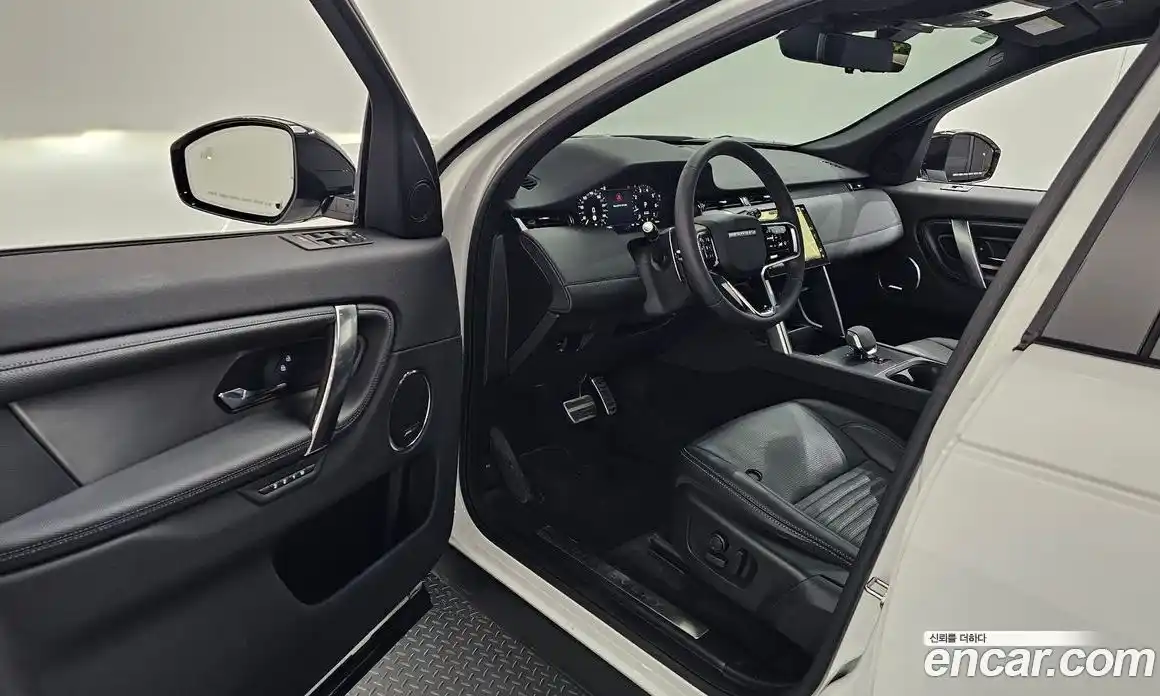 Land Rover Discovery Sport 2024 2.0 Автомат в Москве № 165964, фото 10