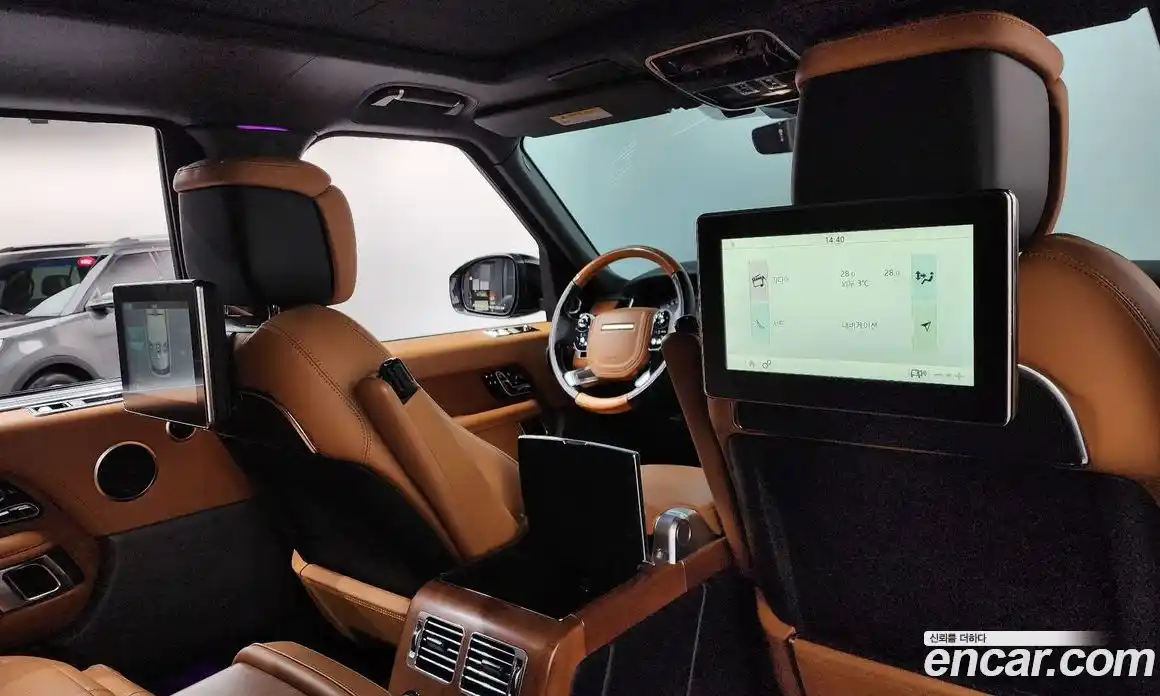 Land Rover Range-Rover 2018 4.4 Автомат в Москве № 166347, фото 18