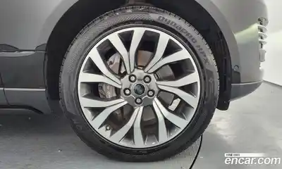 Land Rover Range-Rover 2018 4.4 Автомат в Москве № 166347, миниатюра 2