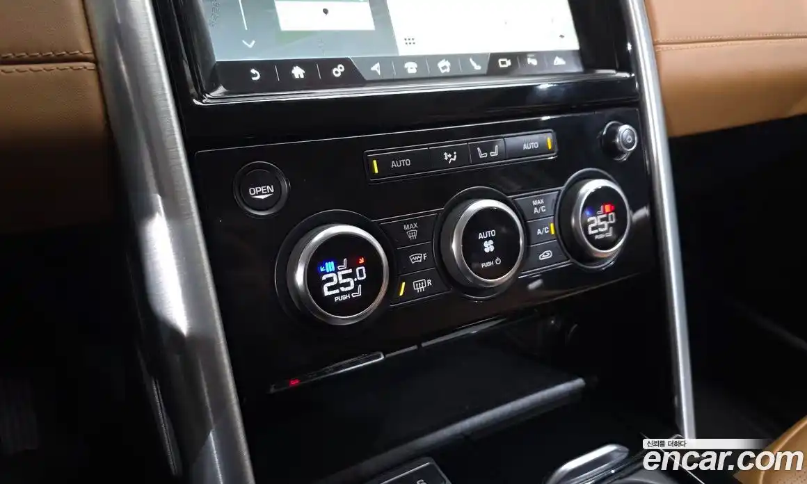 Land Rover Discovery 2018 3.0 Автомат в Москве № 166445, фото 13