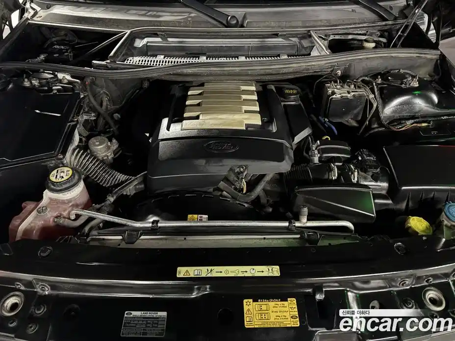 Land Rover Range-Rover 2008 4.4 Автомат в Москве № 166698, фото 19