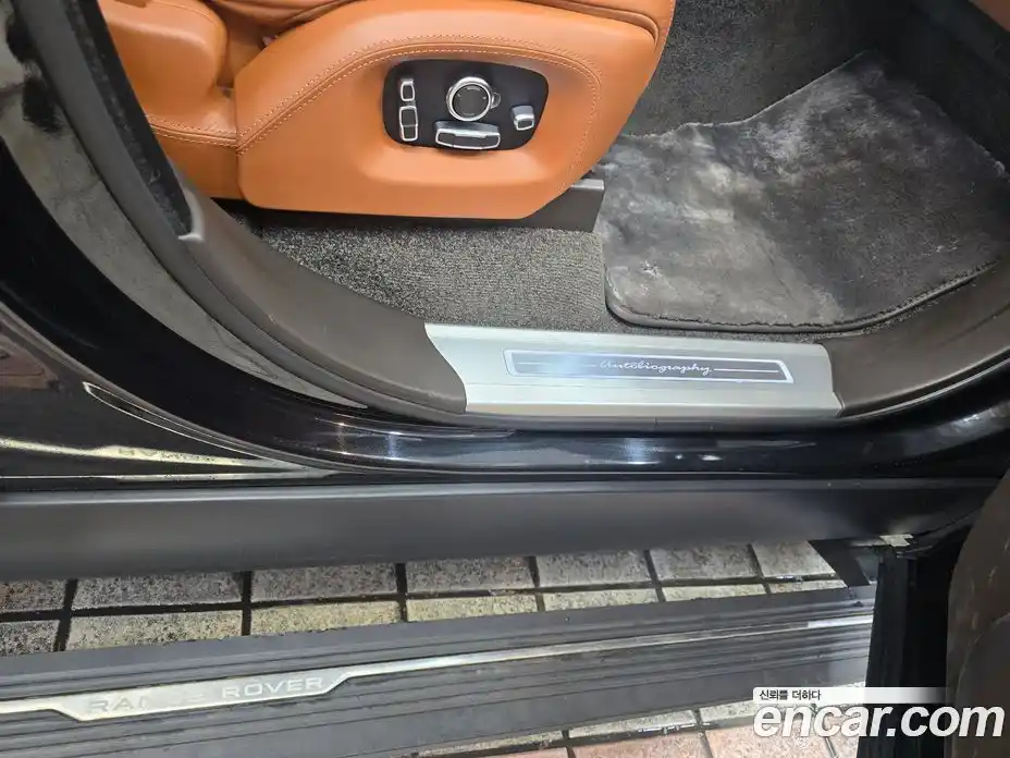 Land Rover Range-Rover 2017 5.0 Автомат в Москве № 166844, фото 17