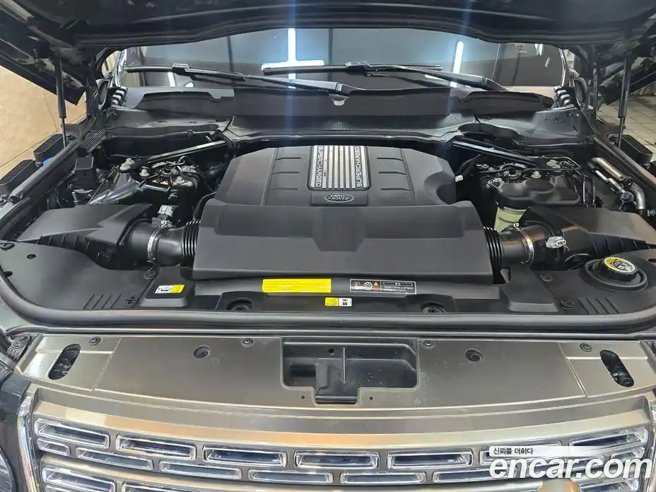 Land Rover Range-Rover 2017 5.0 Автомат в Москве № 166844, фото 7