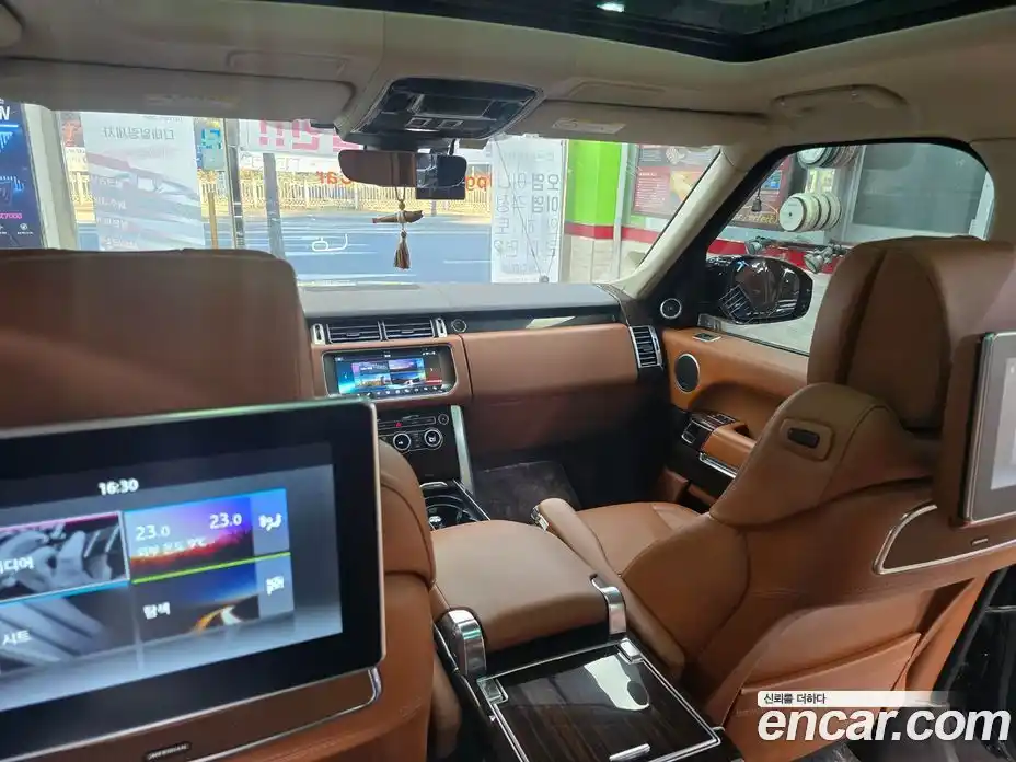 Land Rover Range-Rover 2017 5.0 Автомат в Москве № 166844, фото 9