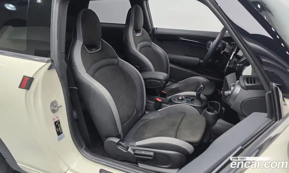 Mini Cooper 2022 2.0 Автомат в Москве № 167088, фото 15