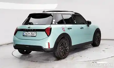 Mini Cooper 2025 2.0 Автомат в Москве № 167409, миниатюра 2