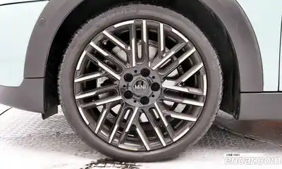 Mini Cooper 2025 2.0 Автомат в Москве № 167409, миниатюра 5