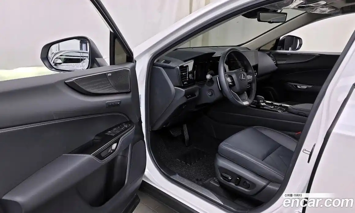 Lexus NX 2025 2.5 Автомат в Москве № 167958, фото 8